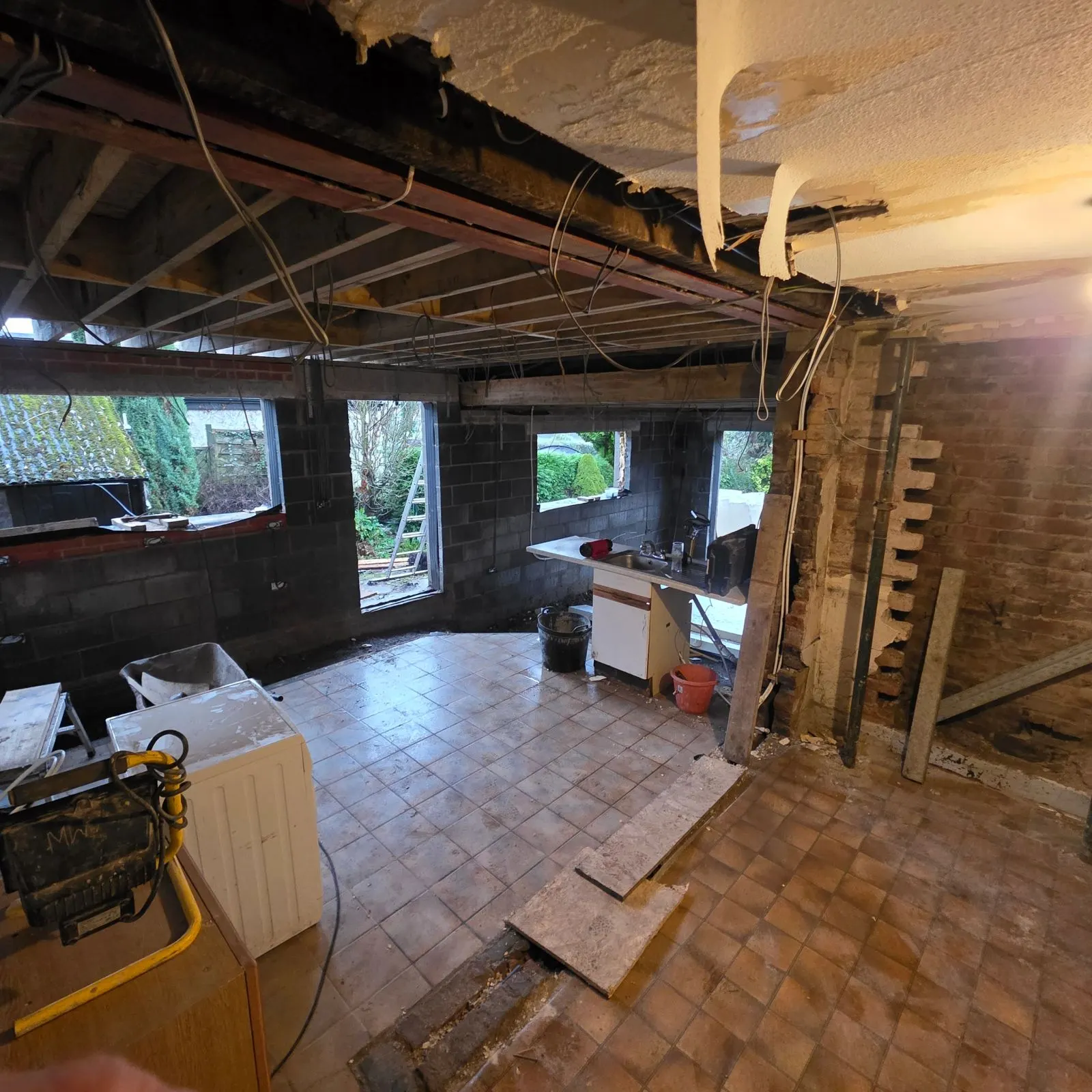 Renovations and extensions by Rainford Buildings, St Helens
